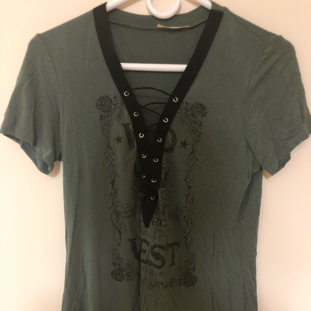 Short Sleeve Top with Criss Cross Pattern
